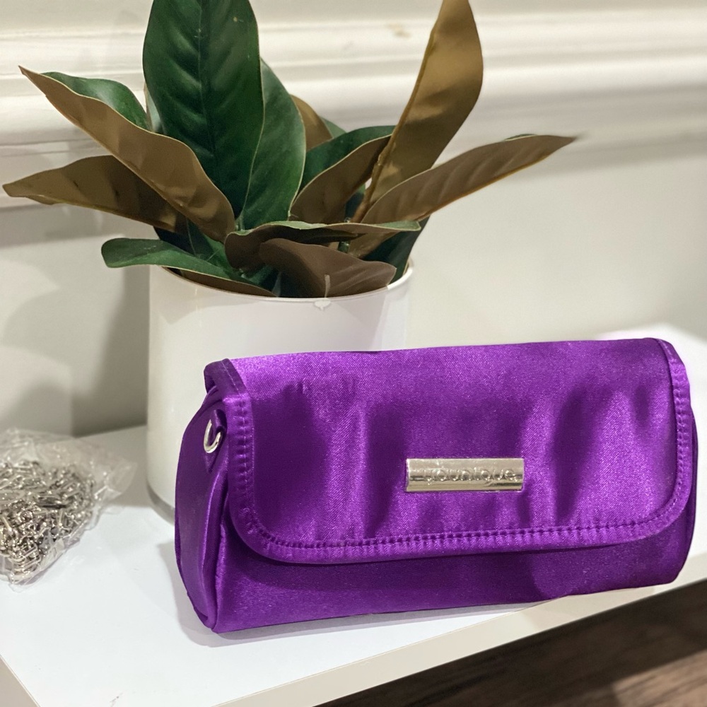 NEW Younique Purple clutch & make up back